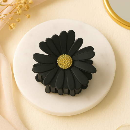 Black Daisy Claw Clip 🖤