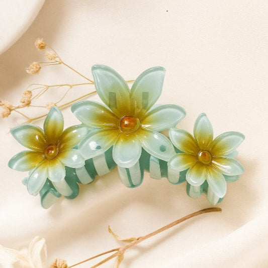Flower Power Claw Clip 🌸